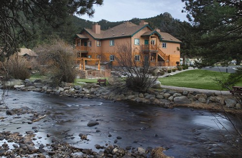 Estes Park Resort | Awesome summers and gorgeous winters!