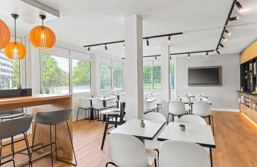 Huxtertor/Muhlentor/Gartnergasse Hotel | B&B Hotel Lübeck Berliner-Platz