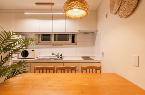 Jocheon House | Banhakeura Pension