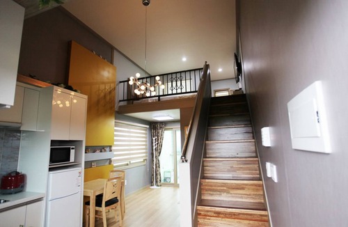 Hangyeong House | Basapan Pension
