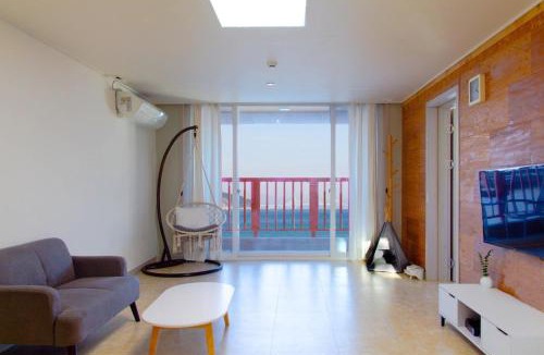 Geoje House | Beachblue Pension Geoje