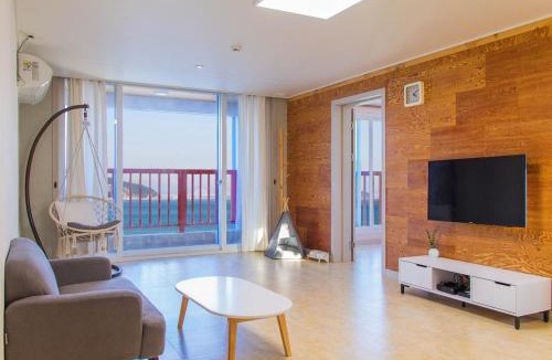 Geoje House | Beachblue Pension Geoje