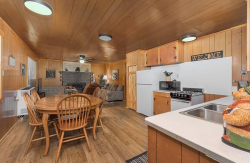 Bayfield Cabin | Bear Paw Lodge