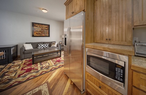 Bear Crossing House | Bear Trail 3 Bedroom Townhouse by RedAwning