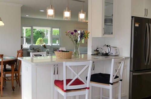 New Rochelle House | Beautiful 3-bedroom house charming New Rochelle near Glen Island Park