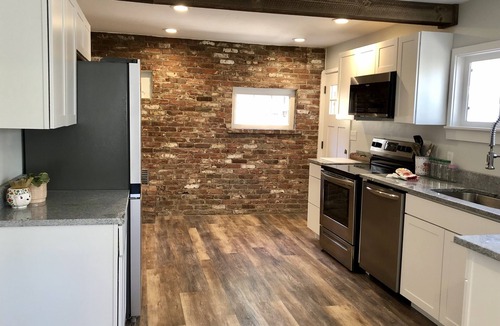 Cheyenne Canyon Cottage | Beautiful 3 BR Cottage in Cheyenne Canon-Minutes from trails, Broadmoor and zoo!