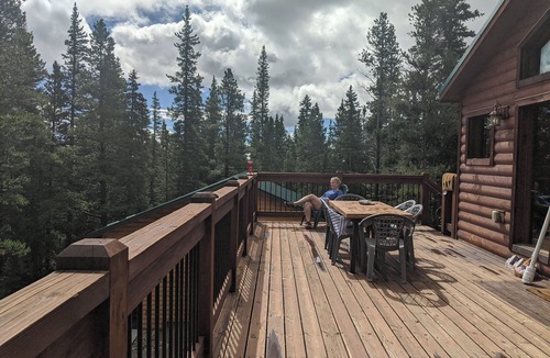 Valley of the Sun Cabin | Beautiful 3BR cabin in the Mountains. Hot Tub. Nature Escape, Star Gazing,