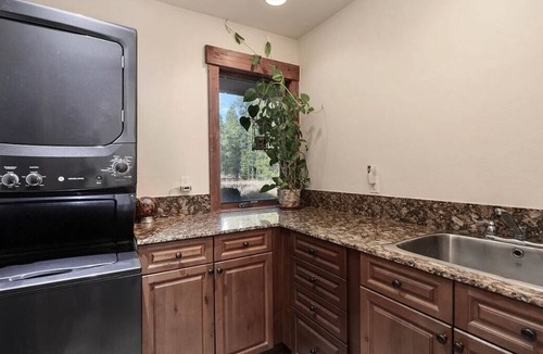 Tabernash House | Beautiful 4-bedroom house on 8 acres near Fraser - privacy and amazing views!