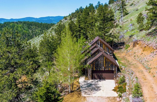 Idaho Springs House | Beautiful Adult Themed Mountain house with WiFi in Idaho Springs