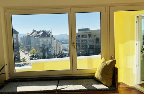 Uhlandshohe Apartment | Beautiful central bright 2.5 room apartment with 63 sqm