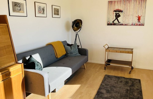 Uhlandshohe Apartment | Beautiful central bright 2.5 room apartment with 63 sqm