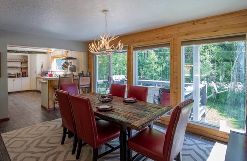 Purgatory House | Beautiful Cliff view in Durango HotTub hiking 5/3 Sleeps 16 allows pets plus AC