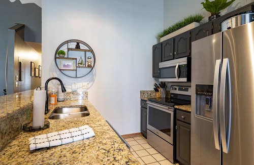 Steamboat Springs House | Beautiful Condo Close to the Slopes! Pool & Hot Tub! Winter Shuttle!
