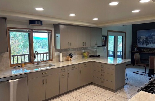 Pagosa Springs House | Beautiful Golf Course Views, Large Rooms, Close to Everything, A/C, Hot Tub!