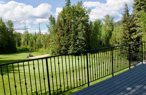Priest River House | Beautiful home on the 10th green on Priest Lake Golf Course