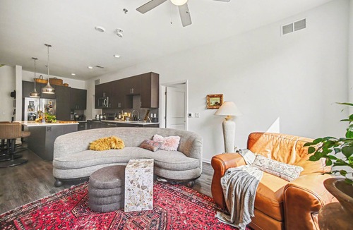 Overland Park Condo | Beautiful Luxury Condo in the Heart of Overland Park