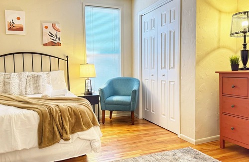 Colorado Springs House | Beautiful Newly-Renovated 3BR Charmer in heart of Old Colorado City