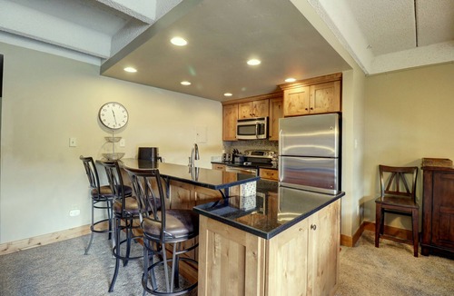 East Village at Copper Condo | Beautiful Porch, Mountain Side, Private Wash/Dryer