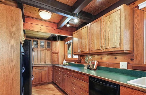 Boulder House | Beautiful Red Cedar Mountain Home 10 min from Downtown Boulder on 2 acres