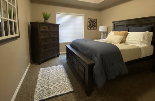 Cimarron Hills House | Beautiful Stylish Craftsman 5 Bedroom home