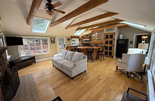 Green Mountain Falls Cottage | Beautiful Cottage in Green Mountain Falls - 20 mins from downtown Colo Springs!