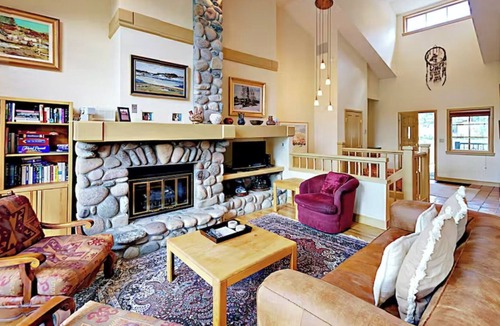 Highlands Townhomes House | Beaver Creek Village 4-bedroom townhome with heated pool and hot tub