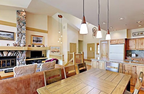 Highlands Townhomes House | Beaver Creek Village 4-bedroom townhome with heated pool and hot tub