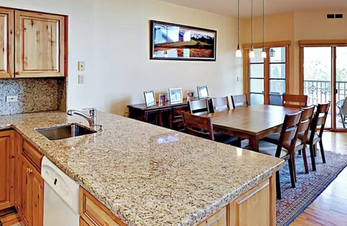 Highlands Townhomes House | Beaver Creek Village 4-bedroom townhome with heated pool and hot tub