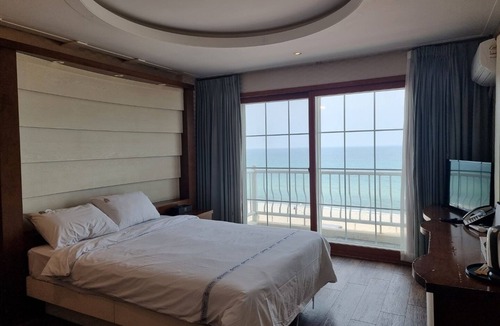 Sokcho Hotel | Benikea Mountain and Sea Yangyang