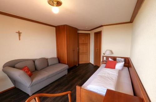 Deggenhausertal Hotel | Berggasthof Höchsten