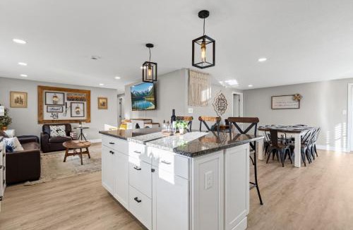 Berthoud House | Berthoud Basecamp Private Hot Tub and Backyard Oasis