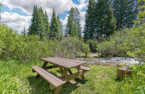 Winter Park Hotel | Best Western Alpenglo Lodge