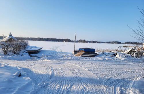 Vaasa Ski Chalet | Big 4 bedroom house with sauna by the sea