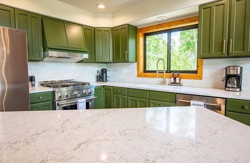 Michigan Hill Cabin | Big Mountain Views, Seclusion, Hot Tub, Fire Pit