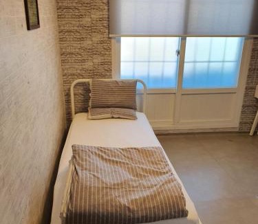 Sokcho Hostel | Blue Door Hostel Guesthouse