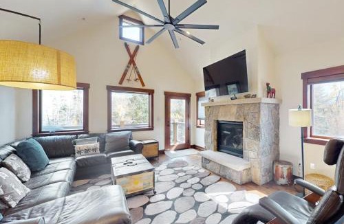 Willow Grove Apartment | Blue River Condo Unit 203