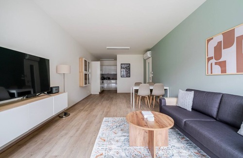 Prague 3 Apartment | Blueground | Žižkov, balcony, free parking (PRG-101)