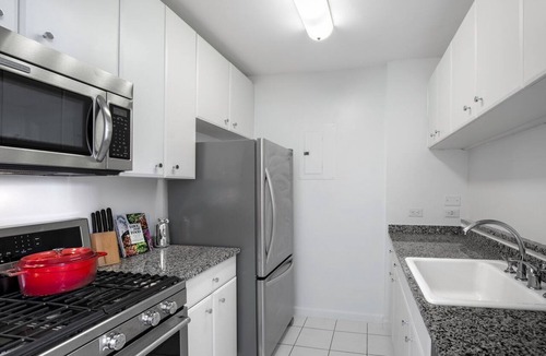 Battery Park City Apartment | Blueground | Battery Park City, rooftop, nr Hudson River Park