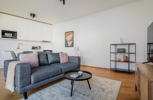 Holesovice Apartment | Blueground | Holešovice, garden view, nr Vltava (PRG-104)