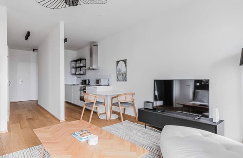 Erdberg Apartment | Blueground | Landstraße, pool, gym, sauna & a/c