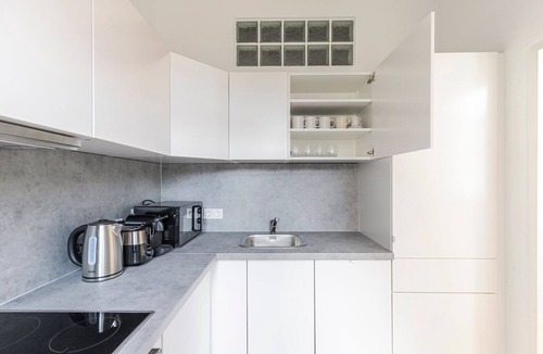 Mariahilf Apartment | Blueground | Mariahilf, washer/dryer, nr Naschmarkt