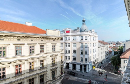 Mariahilf Apartment | Blueground | Mariahilf, washer/dryer, nr Naschmarkt