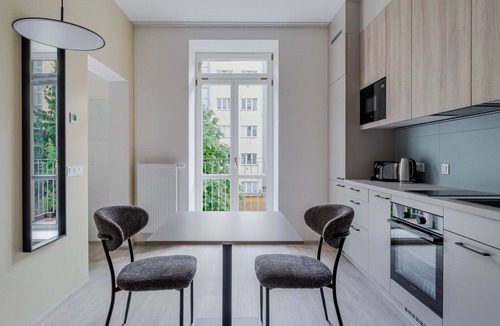 Nusle Apartment | Blueground | Nusle, balcony, nr Vysehrad (PRG-72)