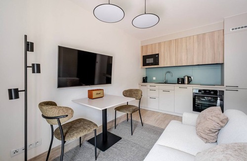 Nusle Apartment | Blueground | Nusle, balcony, nr Vysehrad (PRG-75)