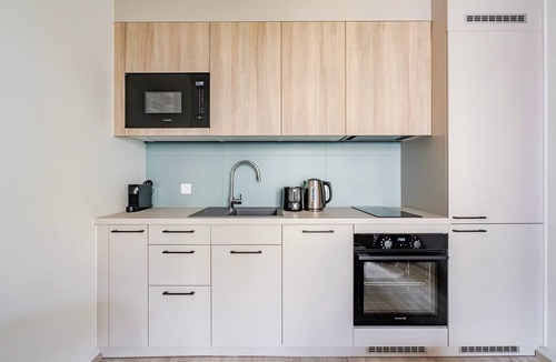 Nusle Apartment | Blueground | Nusle, balcony, nr Vysehrad (PRG-75)
