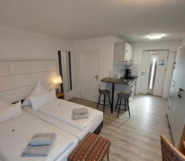 Uhldingen-Muehlhofen Bed & Breakfast | Bodensee Sunshine Zimmer & Apts.