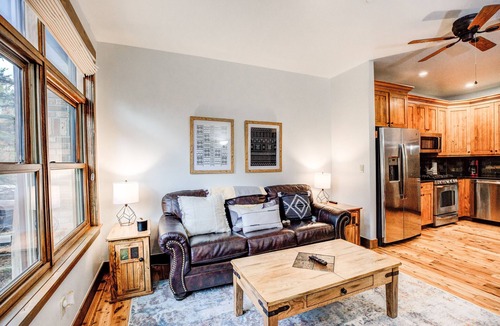 Frisco Condo | Boulevard Bend Condo: Stroll To Main St, Ski Shuttle