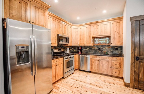 Frisco Condo | Boulevard Bend Condo: Stroll To Main St, Ski Shuttle