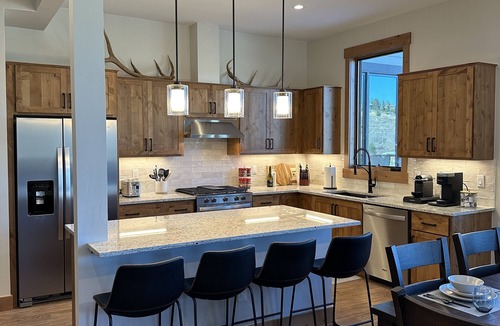 Fraser Condo | Brand new Grand Park retreat! Private hot tub and custom bunk room!