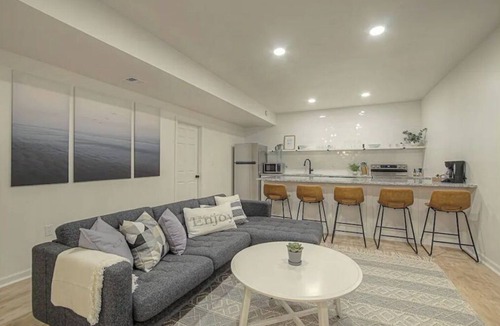 South Kansas City Apartment | Brand NEW Luxury Scandinavian Style Basement Apartment!